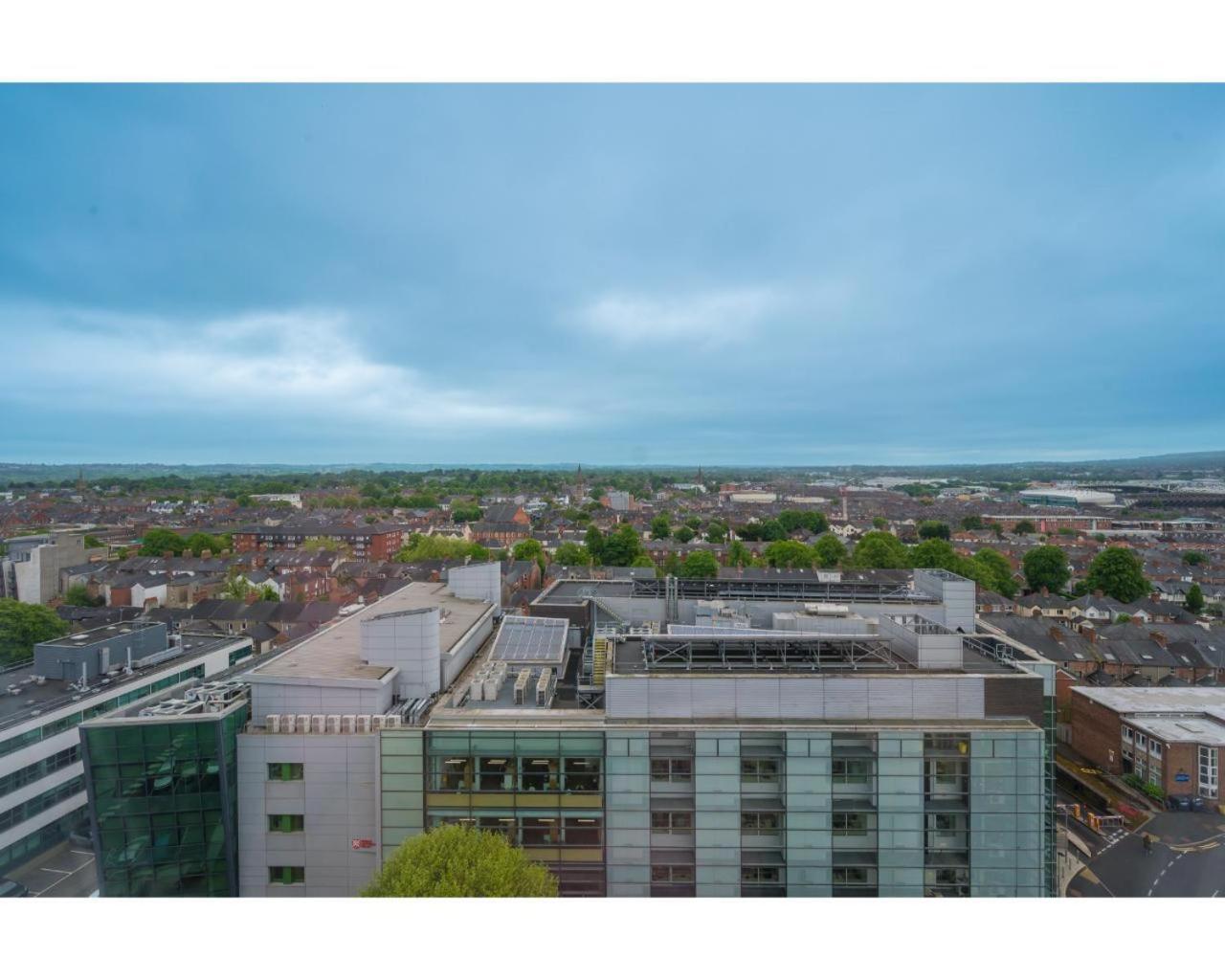 Central Belfast Apartments Jubilee Heights Esterno foto